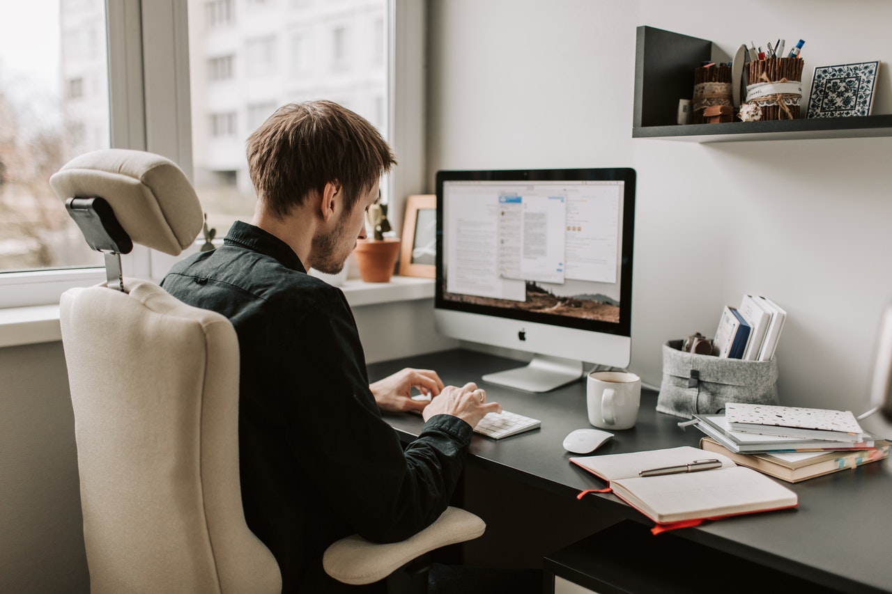 ¿Qué oposiciones de informática hay para técnicos de grado medio y grado superior?